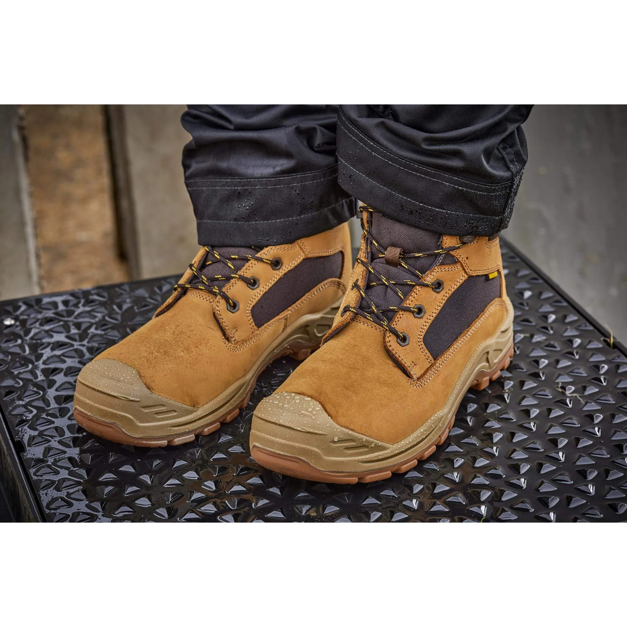 Apache Arizona Honey Nubuck Metal-Free Waterproof Safety Boots