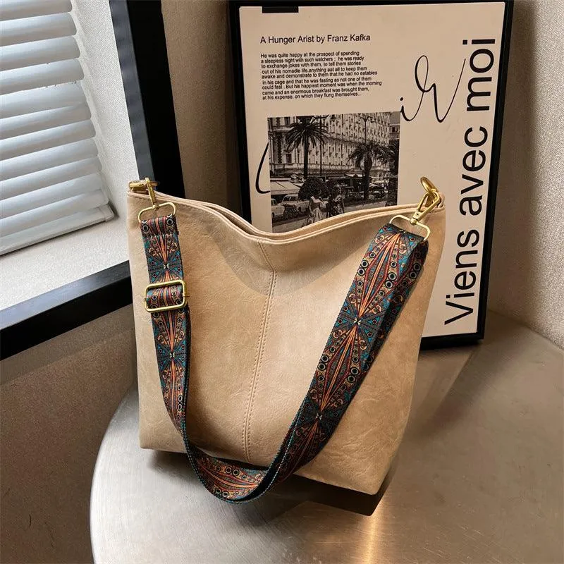 Bucket Bag Retro Print Wide Shoulder Strap Messenger Shoulder Bags Solid Color Shopping Daily Commuter Handbag