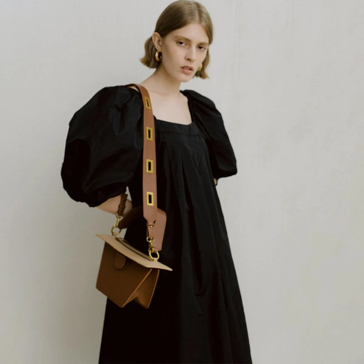 Double-X Neoclassical Collection Trapezoidal Bag - Brown