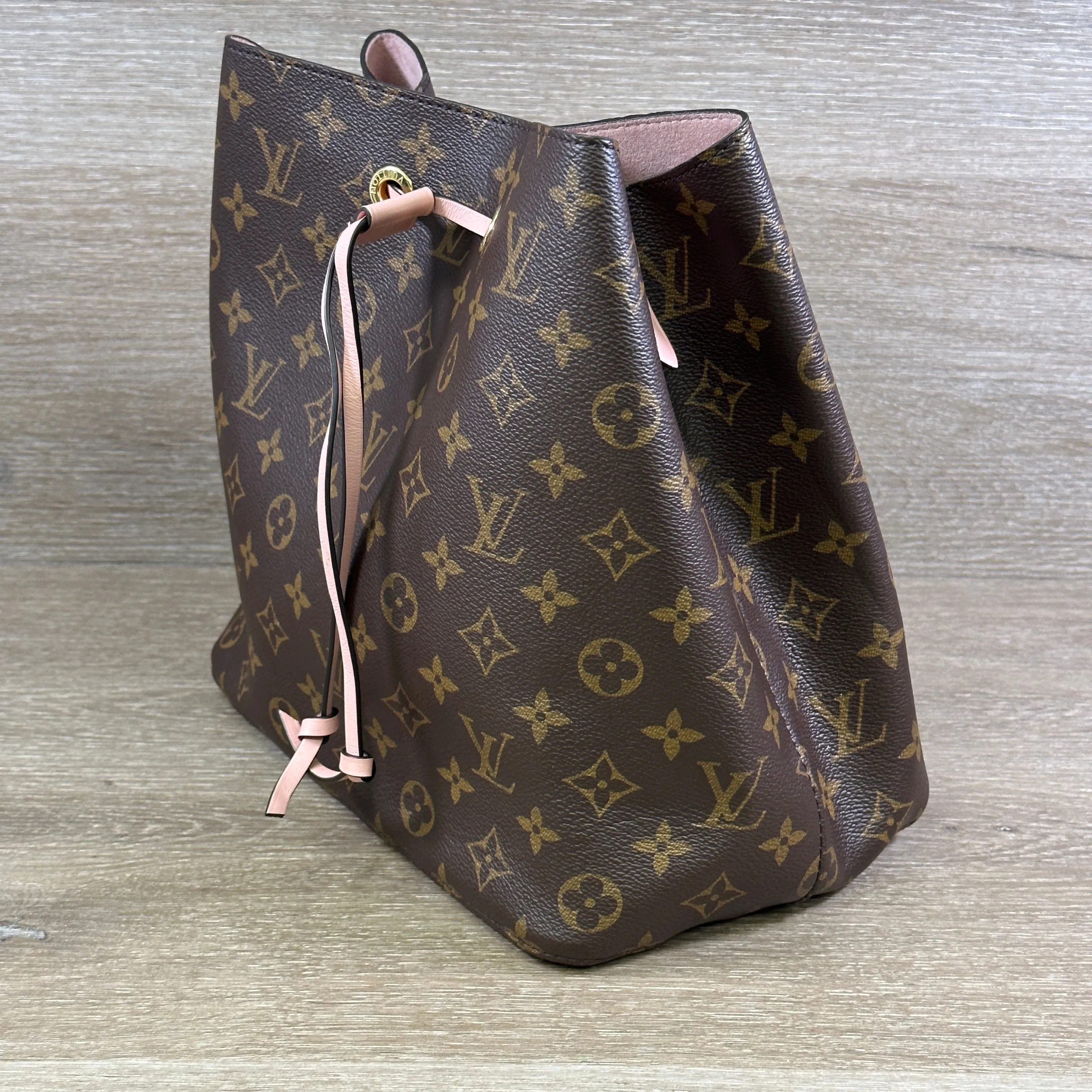 Louis Vuitton NéoNoé Monogram - Rose Poudre