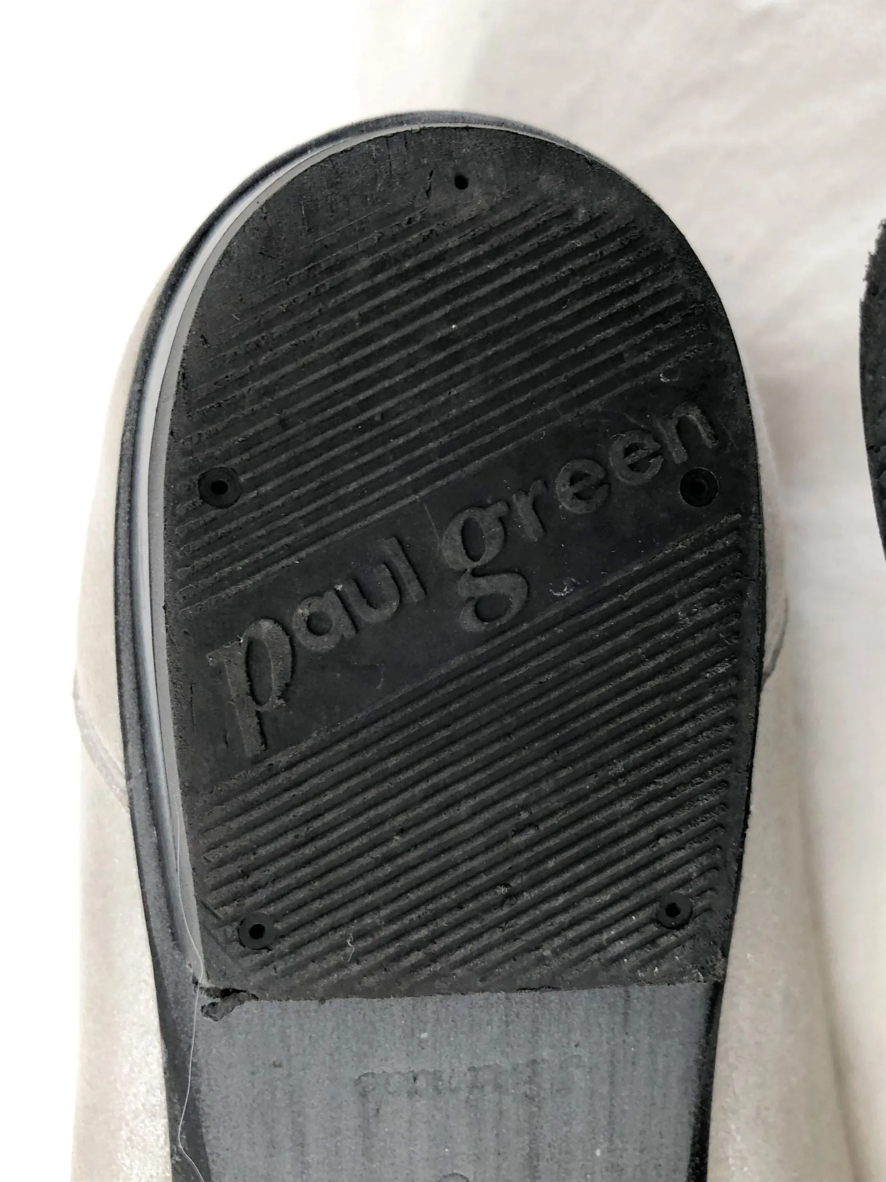 Paul Green Size 7.5 Epic Silver Zipper Flats