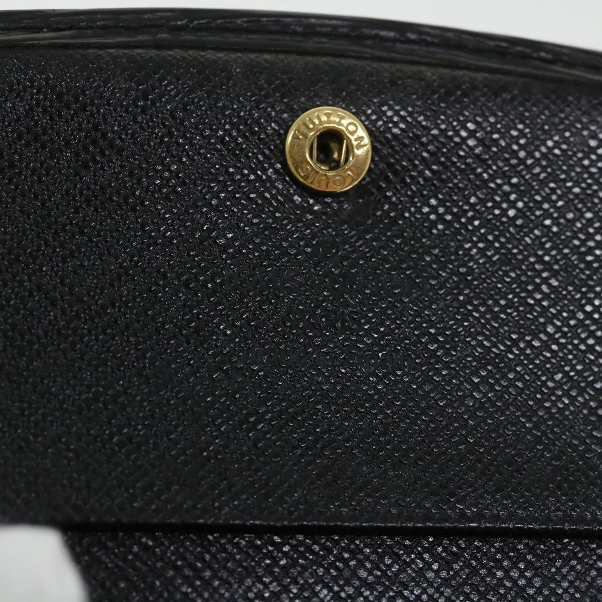 Trendy Inspired Louis Vuitton Epi Porte 12 Cartes Crdit Trifold Wallet Noir M63472 Lv Auth 56121