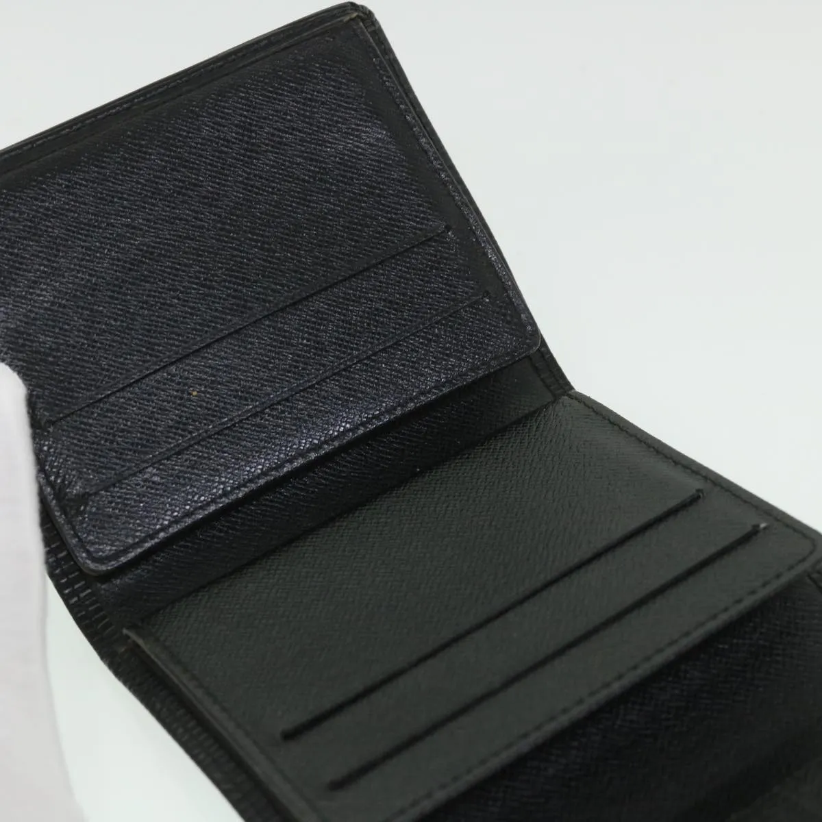 Trendy Inspired Louis Vuitton Epi Porte 12 Cartes Crdit Trifold Wallet Noir M63472 Lv Auth 56121