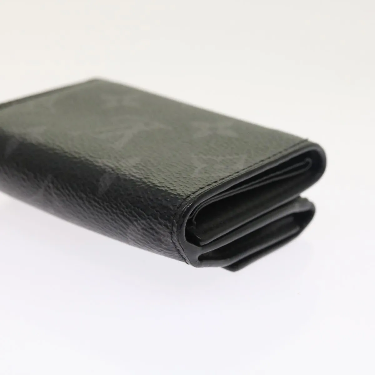 Trendy Inspired Louis Vuitton Monogram Eclipse Discovery Compact Wallet M67630 Lv Auth 54538