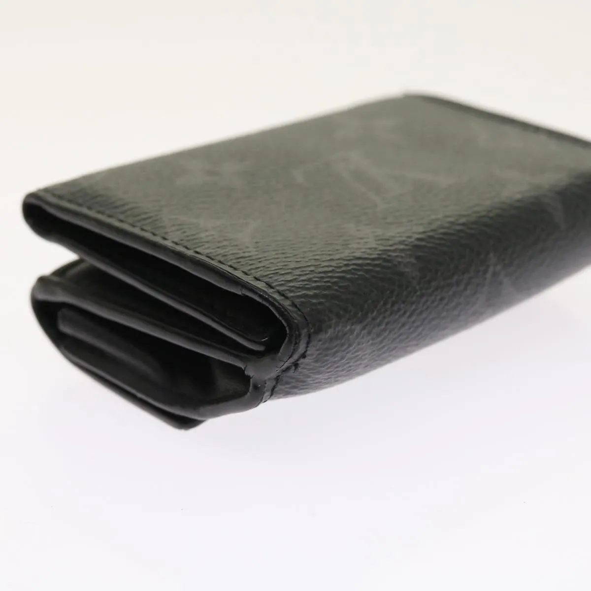 Trendy Inspired Louis Vuitton Monogram Eclipse Discovery Compact Wallet M67630 Lv Auth 54538
