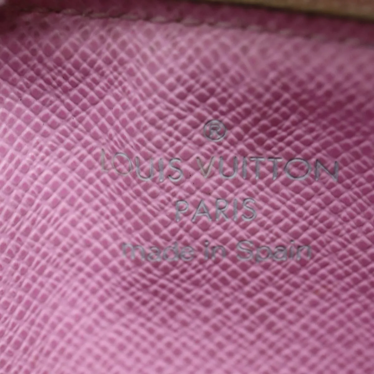 Trendy Inspired Louis Vuitton Multicolor Pochette Cles Nm Coin Purse White M93734 Lv Auth 88038