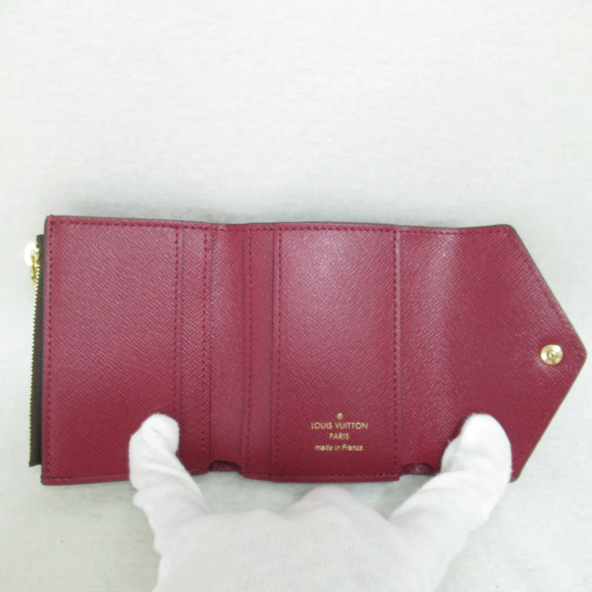 Trendy Inspired Louis Vuitton Portefeiulle Zoe Tri-fold Wallet Brown Bordeaux System Fuschia Monogram Pvc Coated Canvas M62932