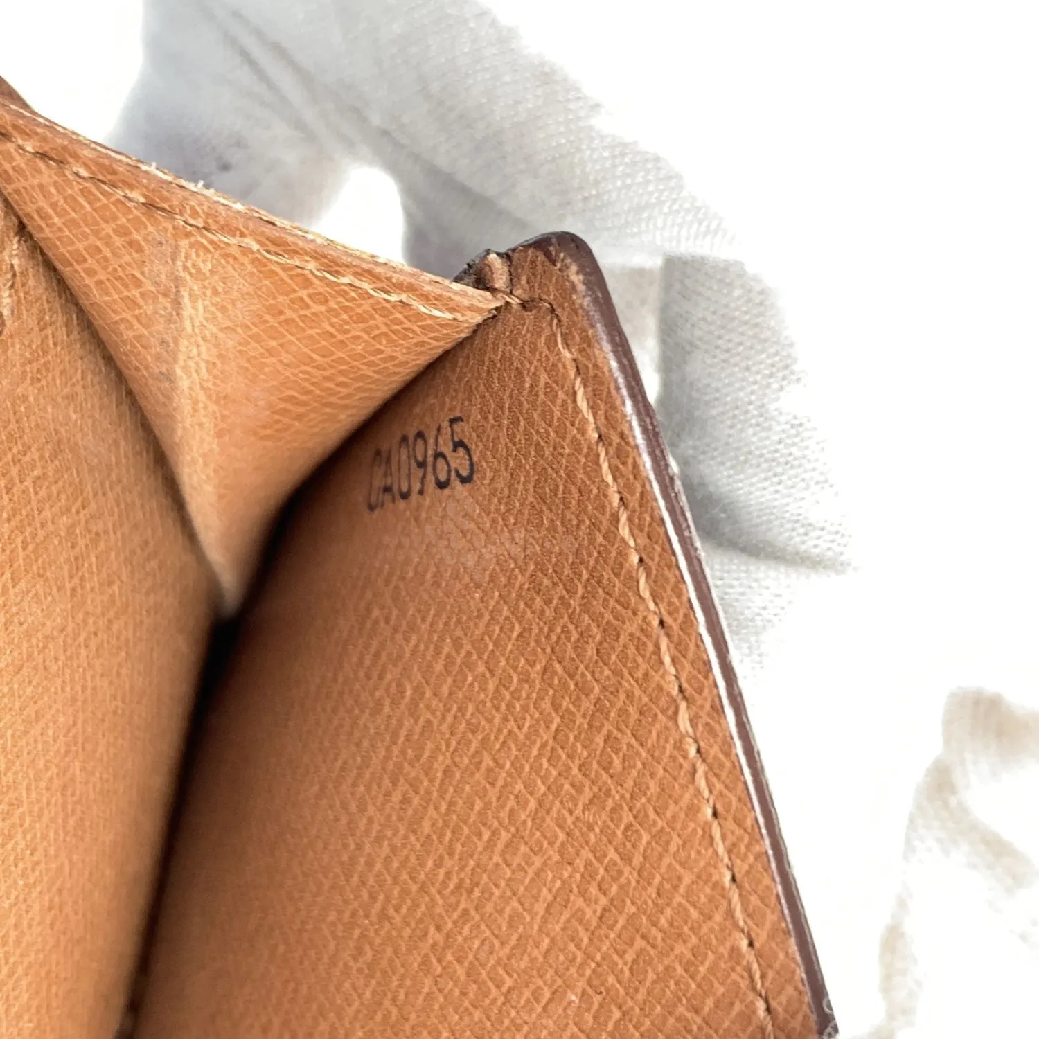 Trendy Inspired Louis Vuitton Vintage Brown Monogram Canvas Long Bill Wallet