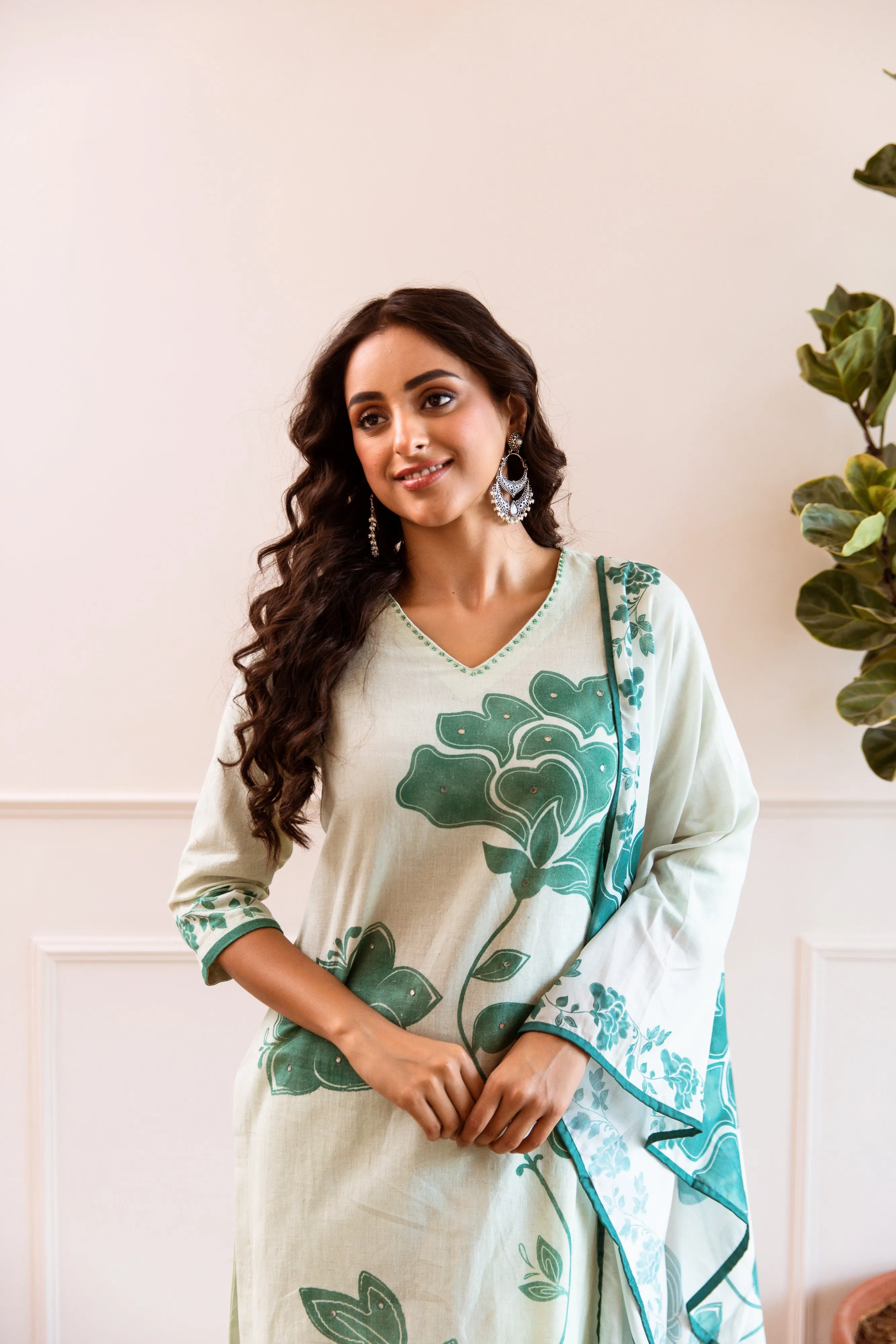 Women's Cream Linin Kurta Palazzoand Dupatta Set