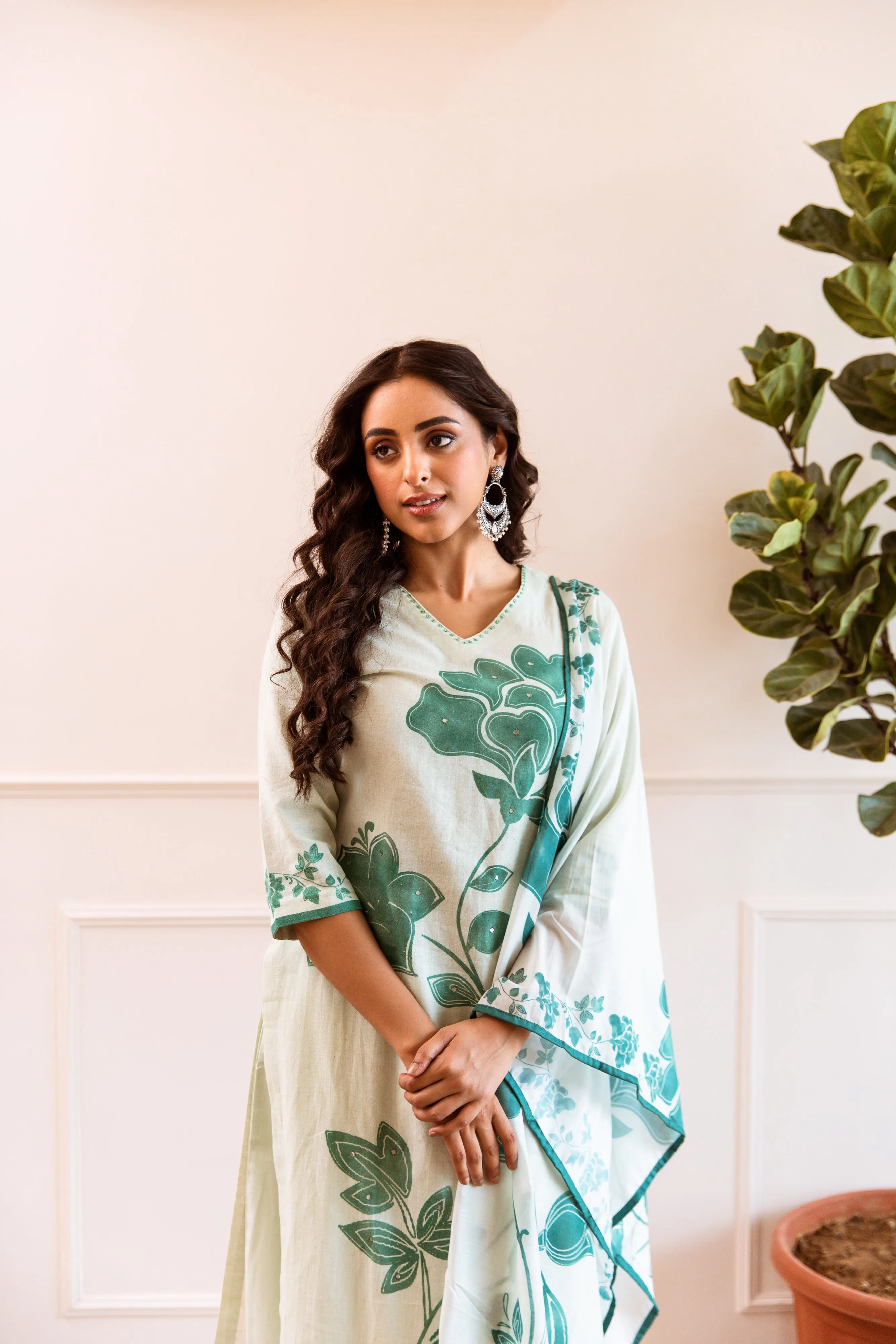 Women's Cream Linin Kurta Palazzoand Dupatta Set