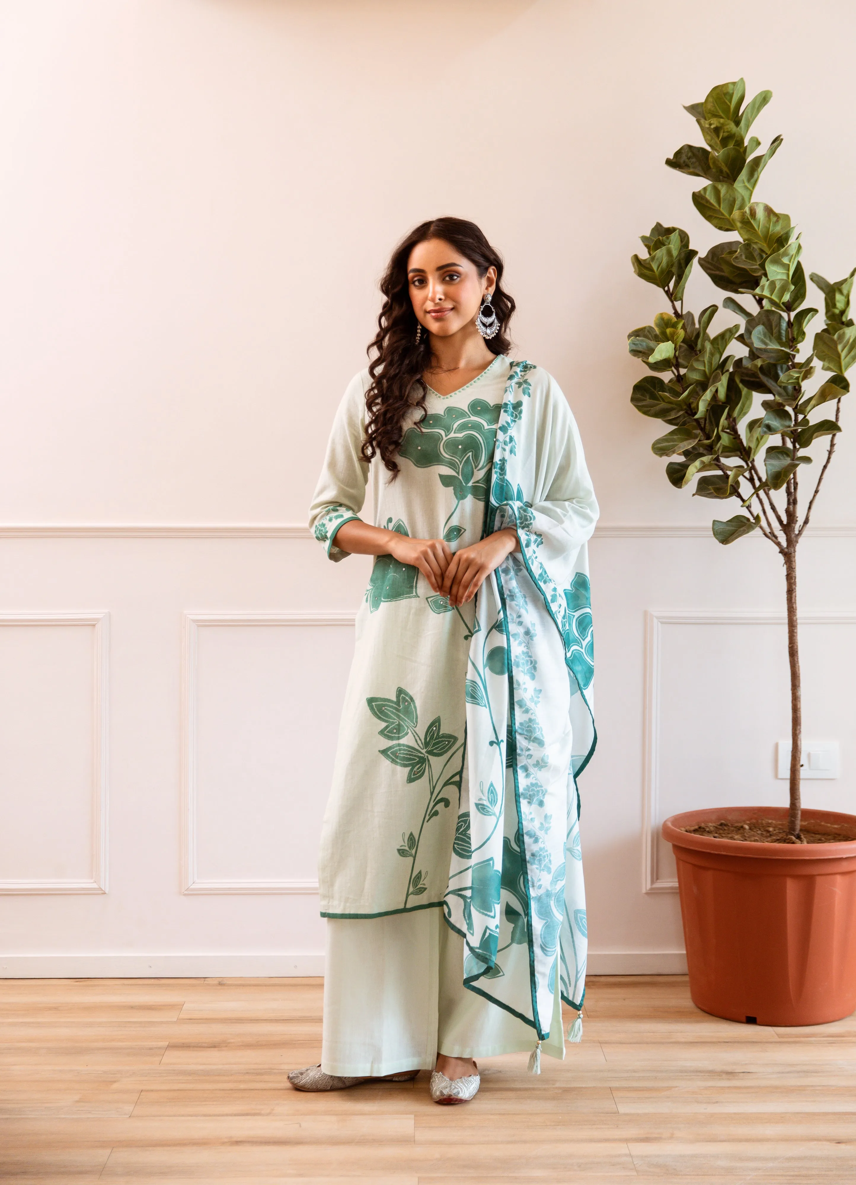 Women's Cream Linin Kurta Palazzoand Dupatta Set