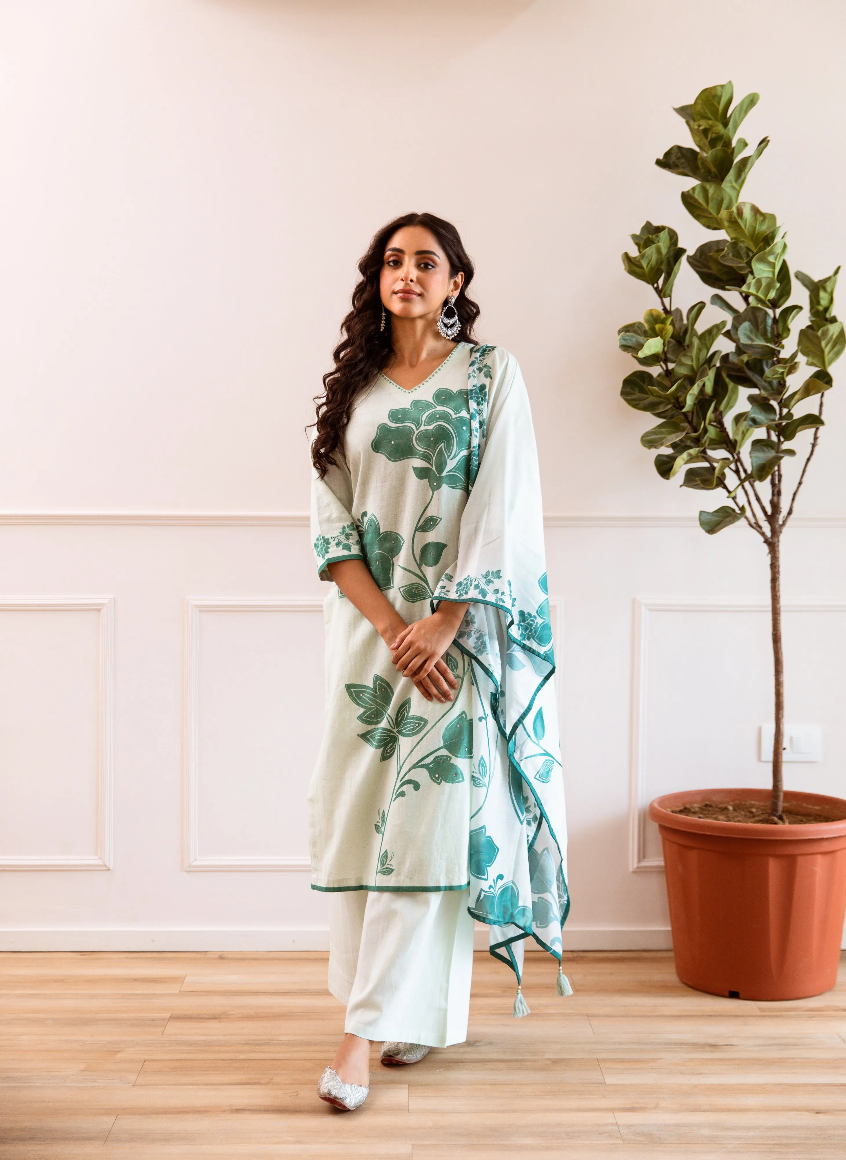 Women's Cream Linin Kurta Palazzoand Dupatta Set